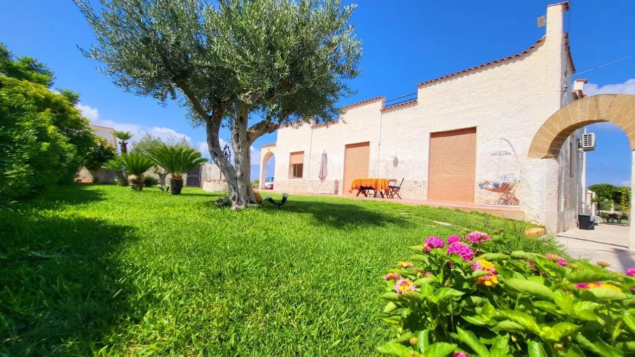 Villa Edo Marsala Nyaraló